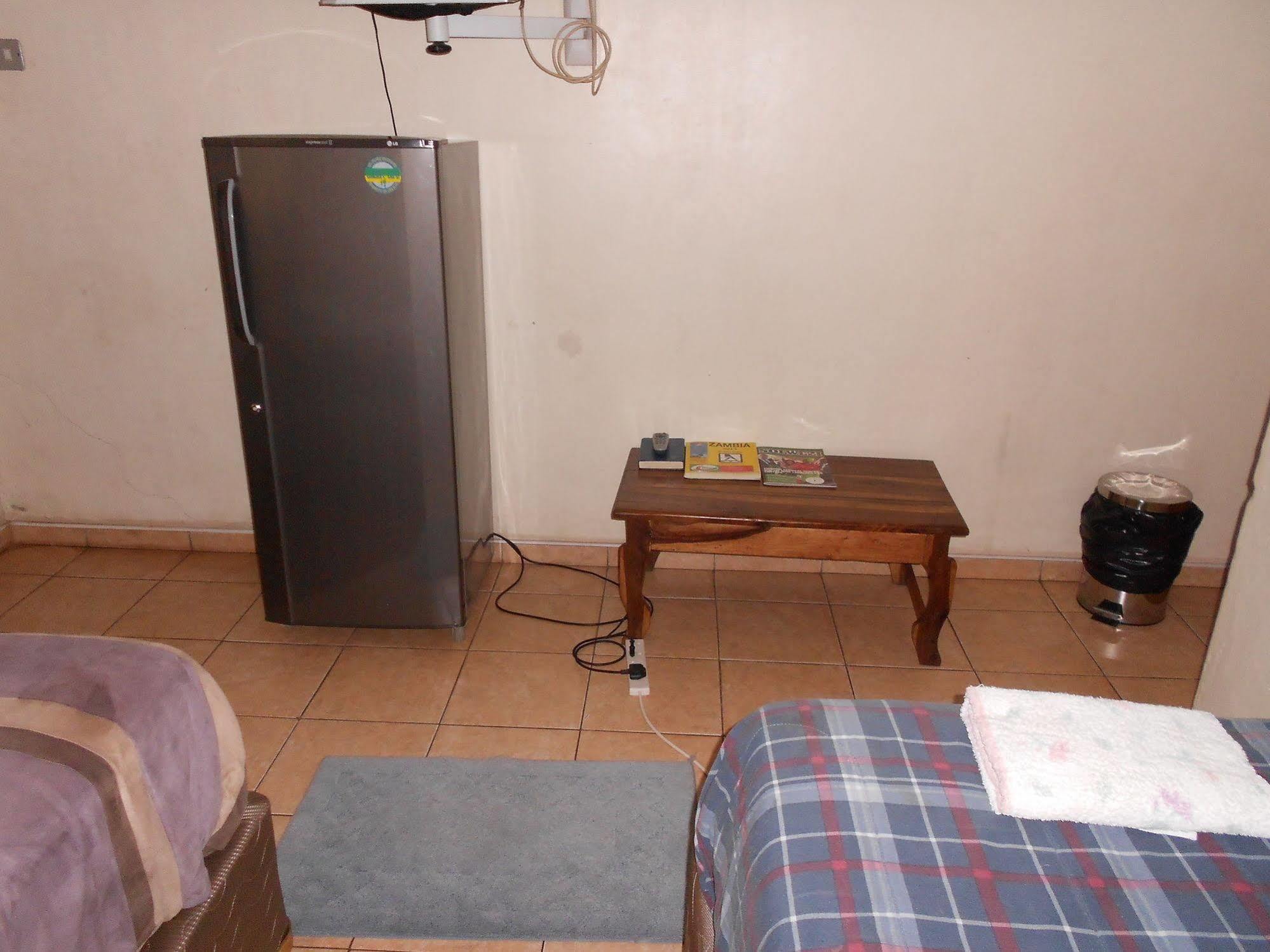 Comfort Corner Guesthouse Ливингстон Экстерьер фото